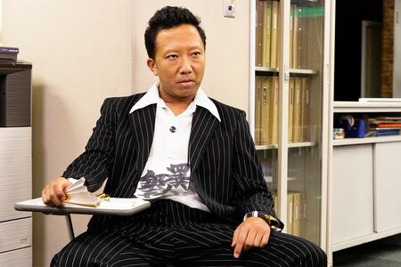 市川猿之助　金曜ナイトドラマ『最初はパー』（テレビ朝日系・毎週金曜夜11時15分～）より