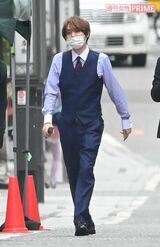 ドラマ『准教授・高槻彰良の推察』のロケに臨む『Hey!Say!JUMP』の伊野尾慧