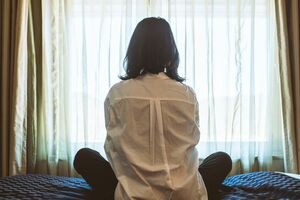 夏バテのようなだるさや、やる気のなさを冬にも感じてしまう“冬バテ”の人が増えている