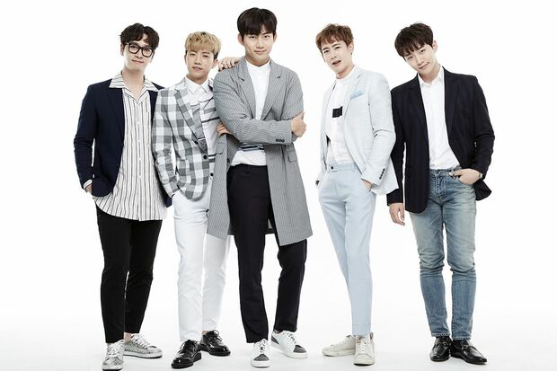 2PM　※この日の撮影には、残念ながらジュンケイが参加できませんでした。