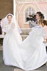 パリ市内のアメリカンチャーチで結婚式を挙げる谷亮子（2003年）