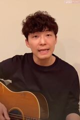 星野源は「この動画に楽器の伴奏やコーラスやダンスを重ねてくれないかな？」とメッセージを添えたが……