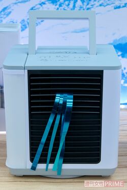 ショップジャパンCCH-R4WS［パーソナルクーラーここひえR4］8980円（税込み）※「ここひえ専用防カビ抗菌フィルター」3300円　撮影／山田智絵　