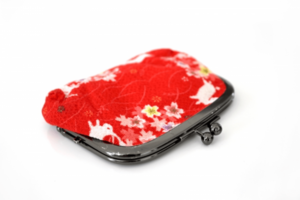 形が似ているところからついた名前。まさにこの形そのもの、カレーのお供といえば、らっきょう玉。