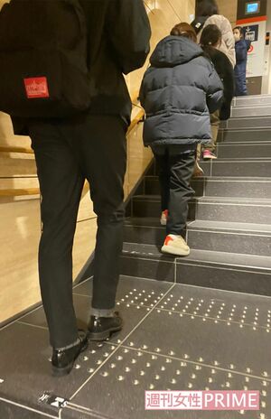 12月6日、『ディズニーフラッグシップ東京』に入店するための行列