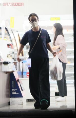 『下剋上球児』撮影が終わった夜10時ごろ、近くのコンビニでお茶やお菓子を大量購入した黒木華