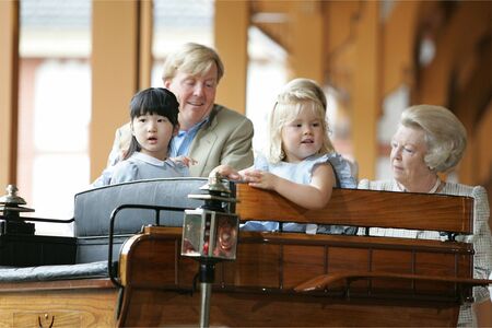 今年、両陛下が訪問予定のオランダでは愛子さまと同年代のアマリア王女が王位継承順位第1位に