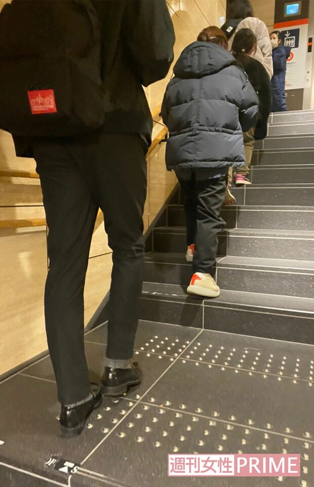 12月6日、『ディズニーフラッグシップ東京』に入店するための行列