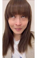 「研ナオコ氏が降りてきた」話題の変顔（広瀬アリスXより）