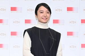 紅白歌合戦に出演する上白石萌音