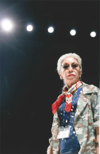 デザイナー生活50周年を迎えた2012年の春夏コレクションにて