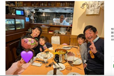 東尾理子の誕生日会を開いた石田純一ファミリー(公式ブログより)