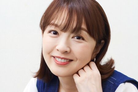 丸岡いずみ●キャスター。1971年徳島県生まれ。日本テレビに報道記者として入社。『情報ライブ　ミヤネ屋』『newsevery.』でキャスターとして活躍。自らの経験からカウンセラーの資格を取得。現在は『情報ライブ　ミヤネ屋』のコメンテーターのほか、講演や松実高等学園の顧問を務める。