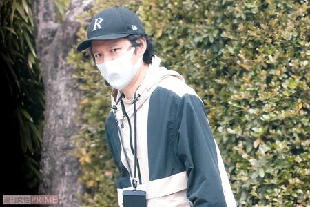 自粛中の渡部建