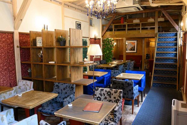 2F席は全席電子・加熱式たばこのみ喫煙可