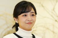 《20代最後の年・佳子さまの歩み》姉・眞子さんと登校していた佳子さま「良い子になります」親族の“想い”…