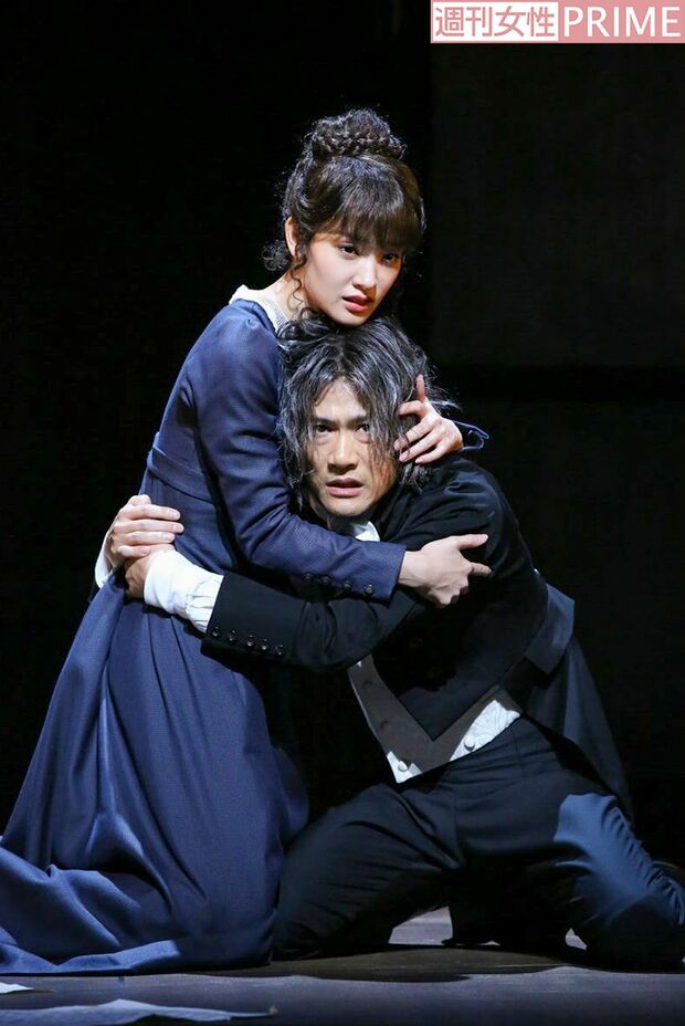 ベートーヴェンを支える架空の人物・マリア役には剛力彩芽。舞台では2人は初共演