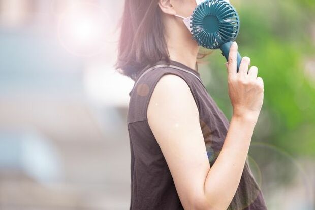 ハンディファンは外気温が高いときに使用すると、熱中症のリスクを高めることも