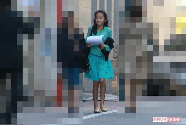 静香に連れられ、長女とヴァイオリンのコンサートに参加したKoki，（'13年10月）