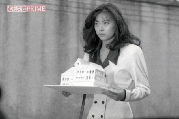 中山美穂主演の単発ドラマ『半熟ウィドウ!未亡人は18才』(1987年、テレビ朝日系)でのロケのワンシーン