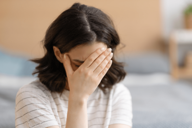 老後おひとりさま女性に深刻さ増す困窮度(画像提供/PIXTA)