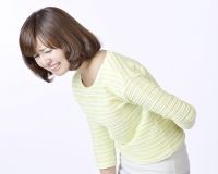 原因不明と診断される腰痛。痛みが長期化する本当の理由は?