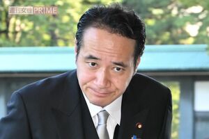 早々にピンチを迎えている簗和生農林水産相
