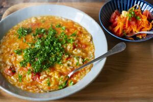 いろんな料理にパセリのみじん切りをかけて食べるという