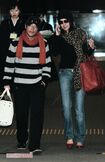 ハネムーン先のアフリカから帰国した陣内智則と藤原紀香(2008年1月)