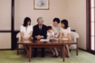 1歳の誕生日を迎えた悠仁さま。ご家族で読書に親しんできた(2007年9月6日)写真/宮内庁提供