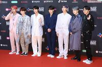 BTSに続けるか? コロナ禍でも好調のK-POP業界に影、心配される「事務所再契約の可否」