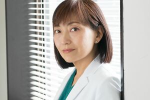おおたわ史絵（おおたわ・ふみえ）●総合内科専門医、法務省矯正局医師。東京女子医科大学卒。大学病院、救命救急センター、地域開業医を経て2018年より現職。テレビ出演や執筆活動も行う。著書に母との関係を描いた『母を捨てるということ』（朝日新聞出版）など　写真提供／新潮社
