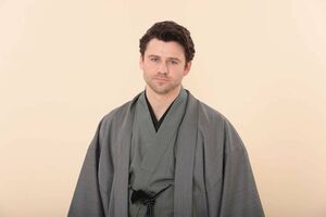 1767人のオーディション応募者の中から、小泉八雲がモデルのヘブン役に抜擢されたトミー・バストウ(NHK公式サイトより)