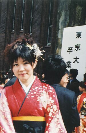 卒業式当日、東大構内で