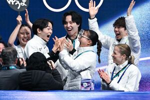 ミラノ・コルティナ五輪、フィギュア団体で誰よりも喜ぶ坂本花織（撮影／JMPA）