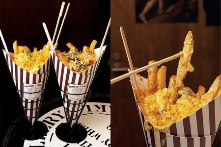 ストレートフライにシーズニング1種とソース2種を追加した「スペシャルセット」が人気。Bセット（左）、Cセット各950円～（右）