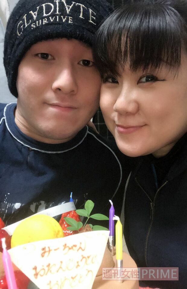 結婚翌年のみはるさん誕生日。ケーキには「みーちゃん」の文字が