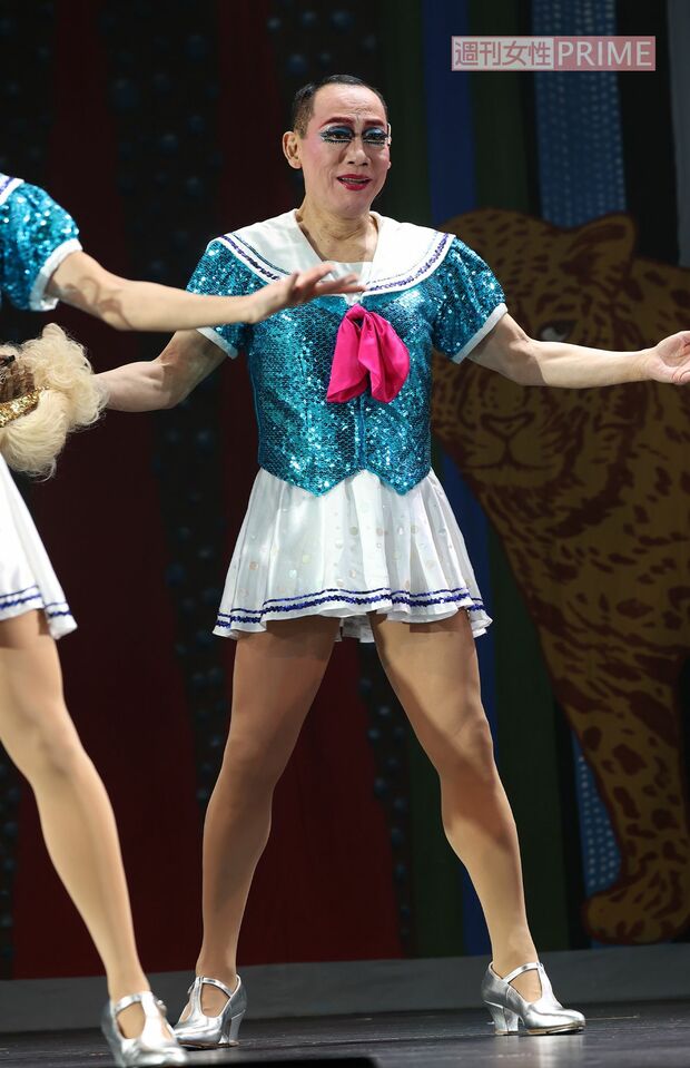 ミュージカル『ラ・カージュ・オ・フォール』に出演した真島茂樹さん(2022年)