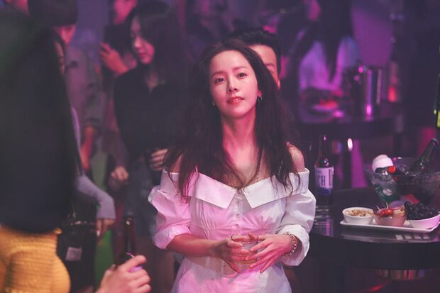 Netflixシリーズ『私たちのブルース』独占配信中