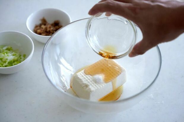 塩で味付けして、香り付け程度にしょう油を使うのは中国料理の基本です（筆者撮影・東洋経済オンライン）