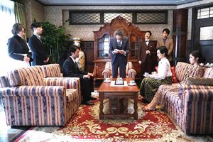 黒井戸とかかわりのある人物が次々と容疑者に　(c)フジテレビ