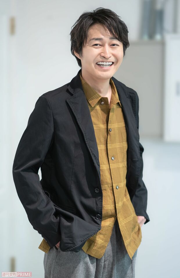 安田顕　撮影／佐藤靖彦