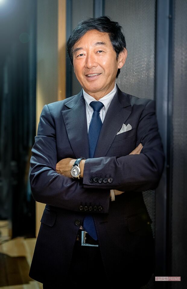 50歳から6歳(!)まで、現在子どもは5人。「まだまだ頑張らないと」撮影/佐藤靖彦