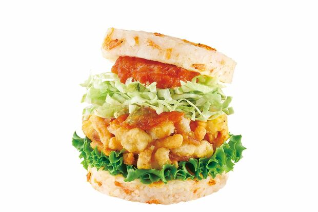 寺本さんも開発に携わった台湾の『かき揚げ』。米にはサクラエビが混ぜられている（同社撮影）