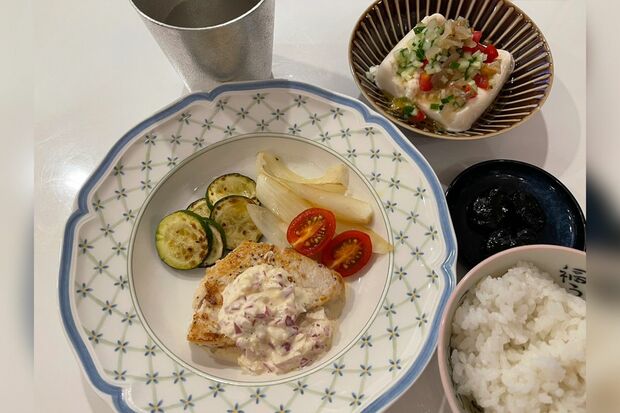 減塩料理は味気なくなりがち。日々、変化と工夫を凝らして献立を考える綾菜さん