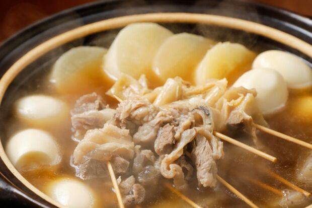 関西では「東京おでん」を「関東炊き」と呼び、「大阪おでん」と区別しているとも