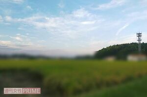 三重県津市にある容疑者の実家付近には広大な田畑が広がっている