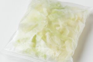 キャベツ/保存期間〔2週間〕（写真提供／ニチレイフーズ）