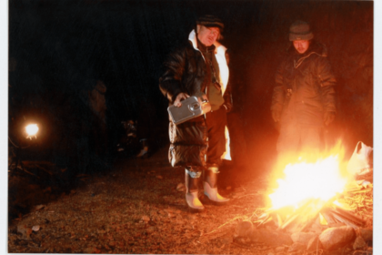 若松監督（中央）作品『17歳の風景少年は何を見たのか』で白石は助監督を