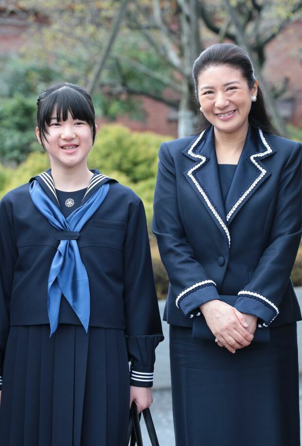 2014年4月　学習院中等科の入学式。スカーフの色が初等科の赤から紺色に変わり、入学を前に「楽しみにしています」とお気持ちを述べられた